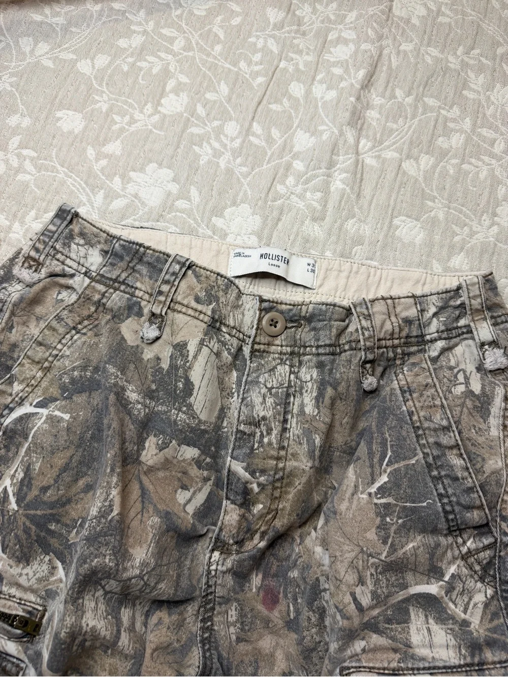 Y2K Hollister Heavyweight Camo Cargo Shorts W31 Customized Cut-Off Utility